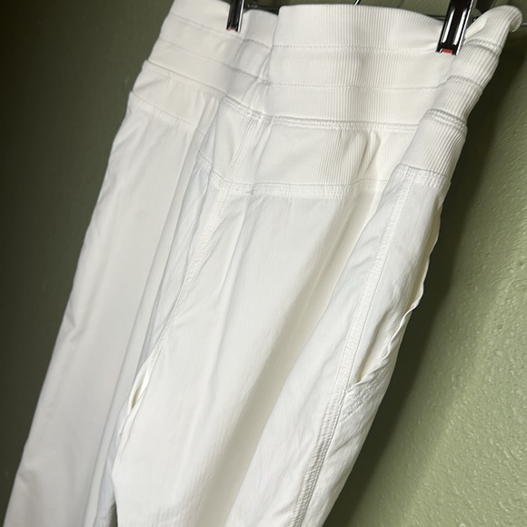 LULULEMON White joggers - Picture 3 of 9